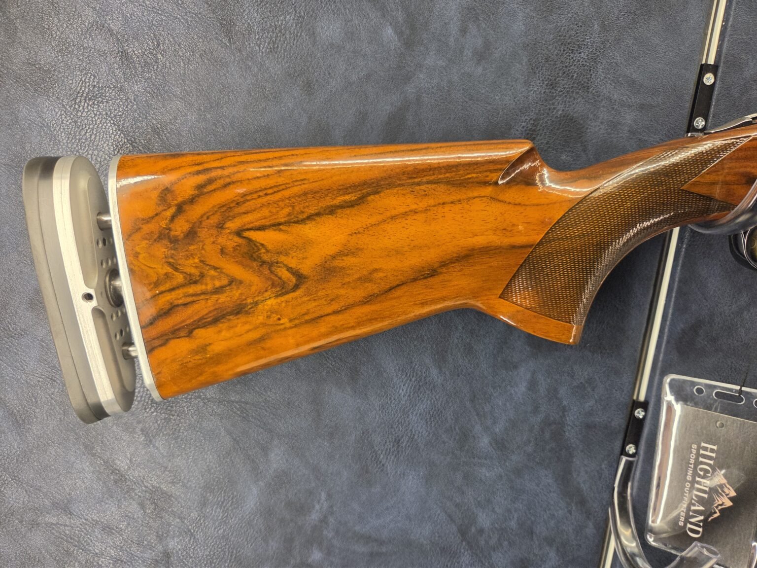 Walnut stock with adjustable recoil pad on the Caesar Guerini Magnus Sporting Limited
